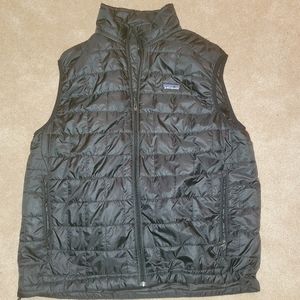 Large Black Patagonia Puff Vest